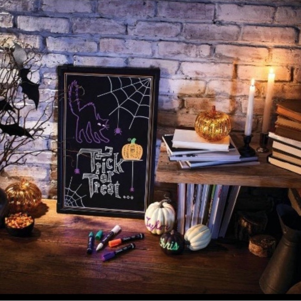 Sharpie chalk markers